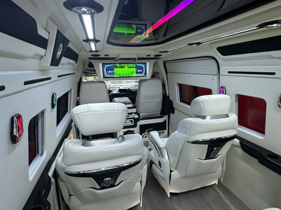 Nâng Cấp Limousine Toyota Hiace TpHCM