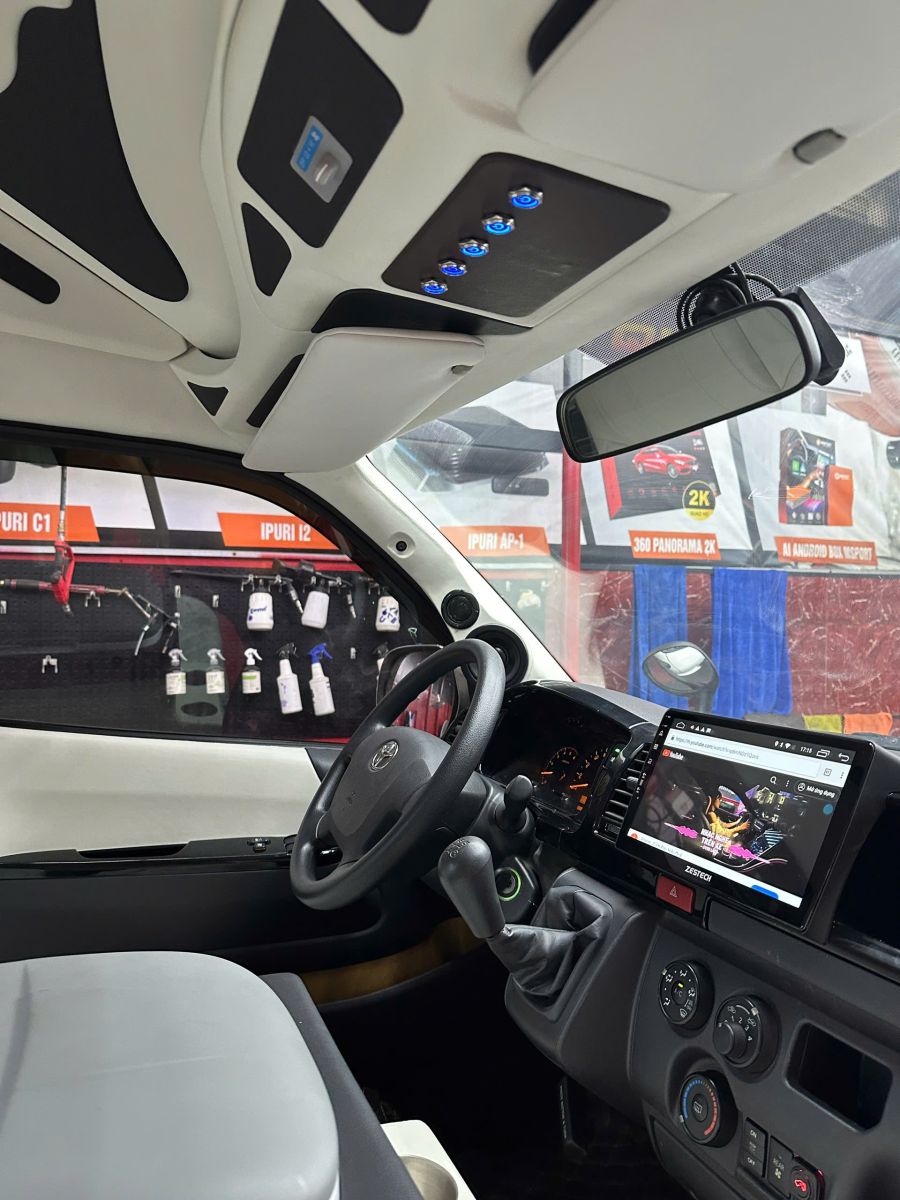 Nâng Cấp Limousine Toyota Hiace TpHCM